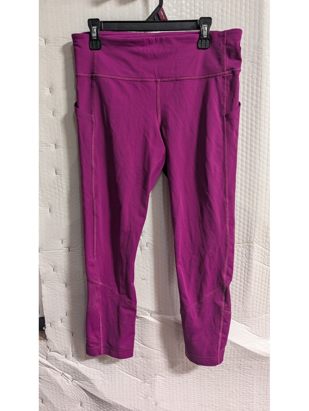 Lululemon Women's Purple Athletic Legging capris